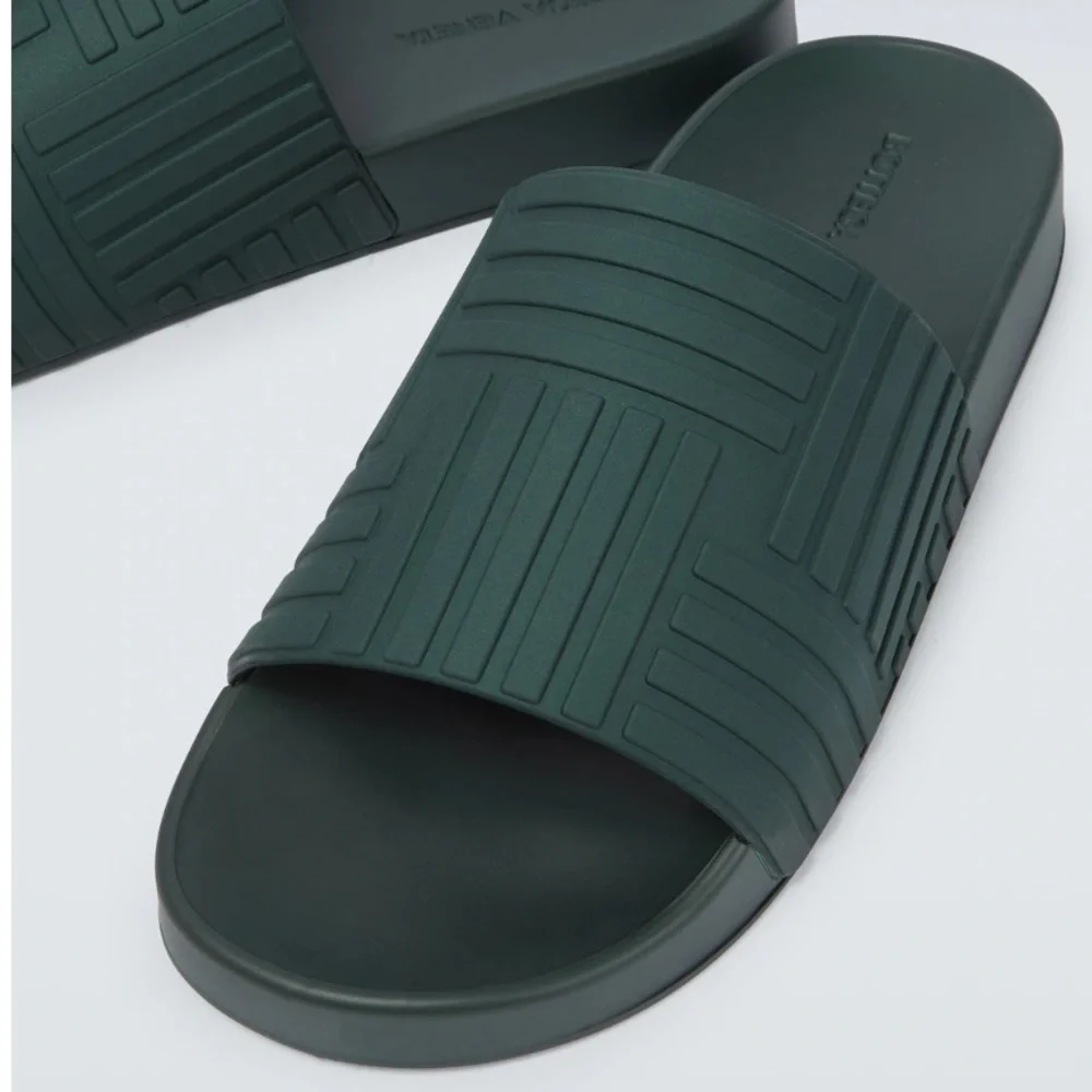 Bottega Veneta Slides in color Inkwell